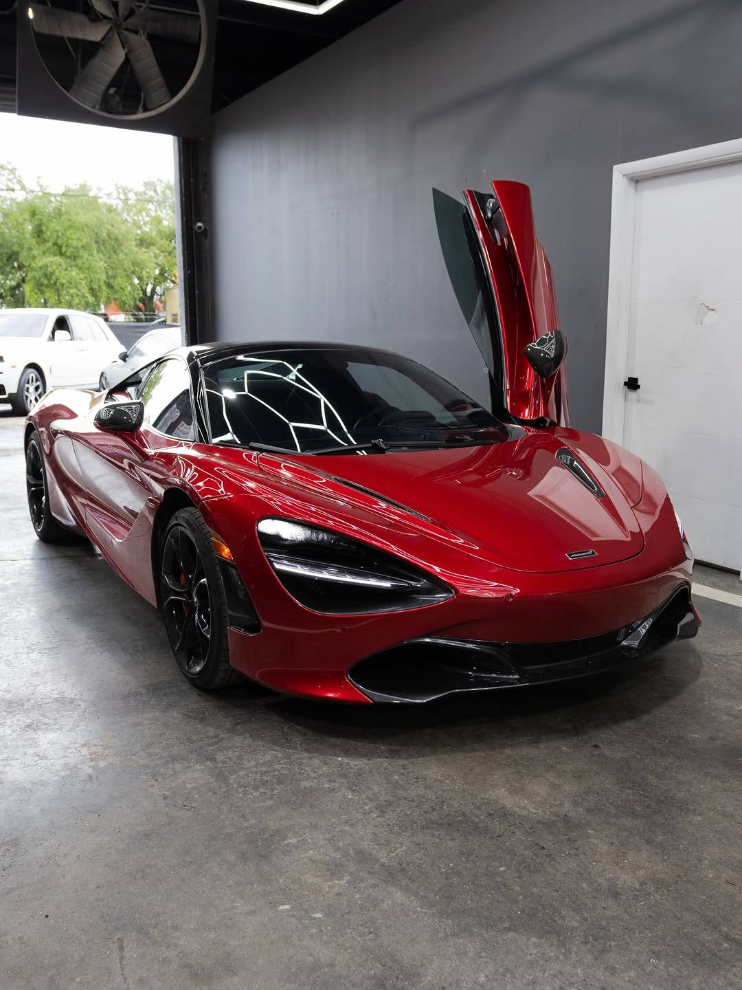 McLaren 720S in the Renn Motorsport Co. workshop